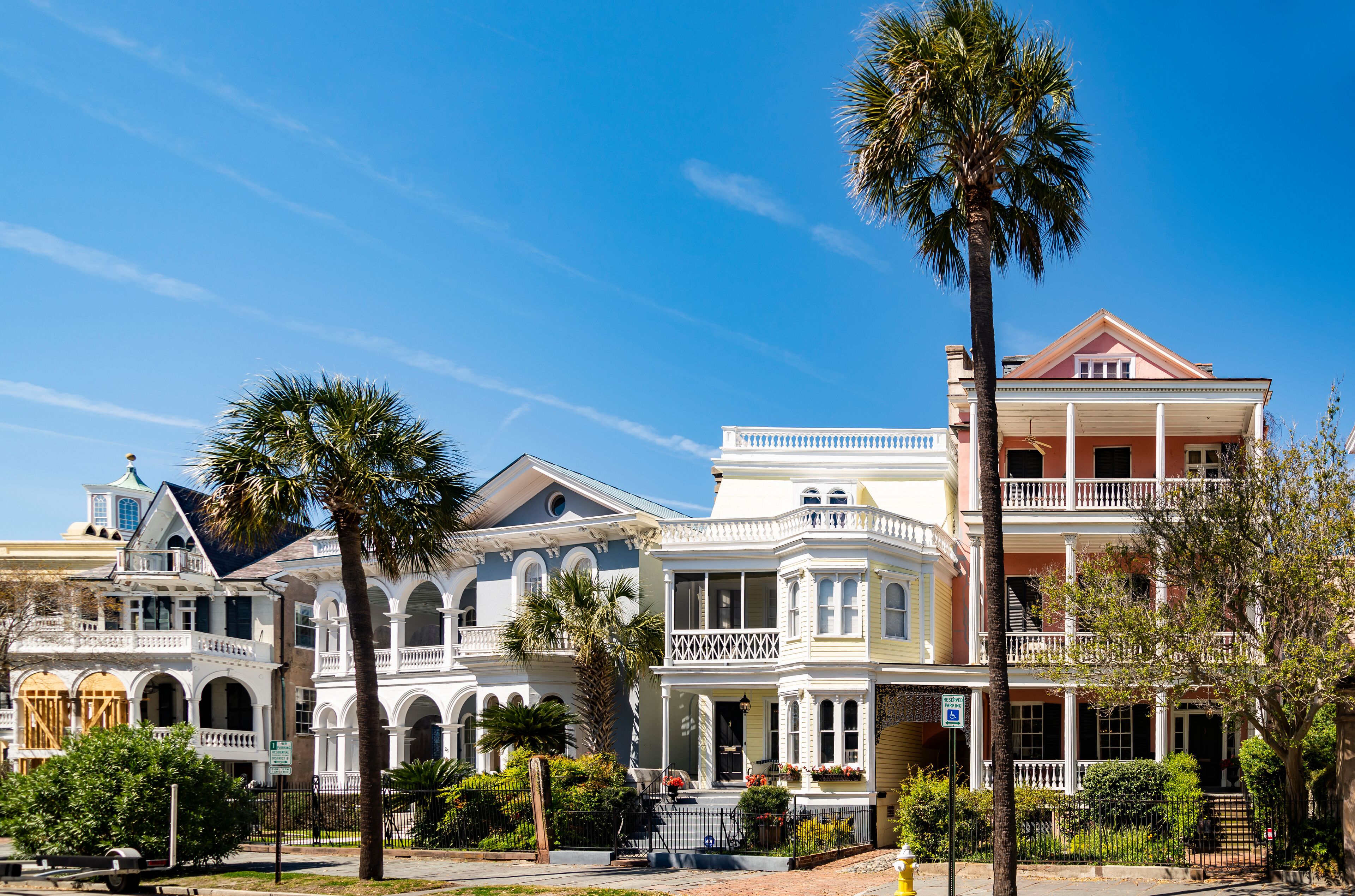Charleston, South Carolina, USA homes along The Battery in the morning.