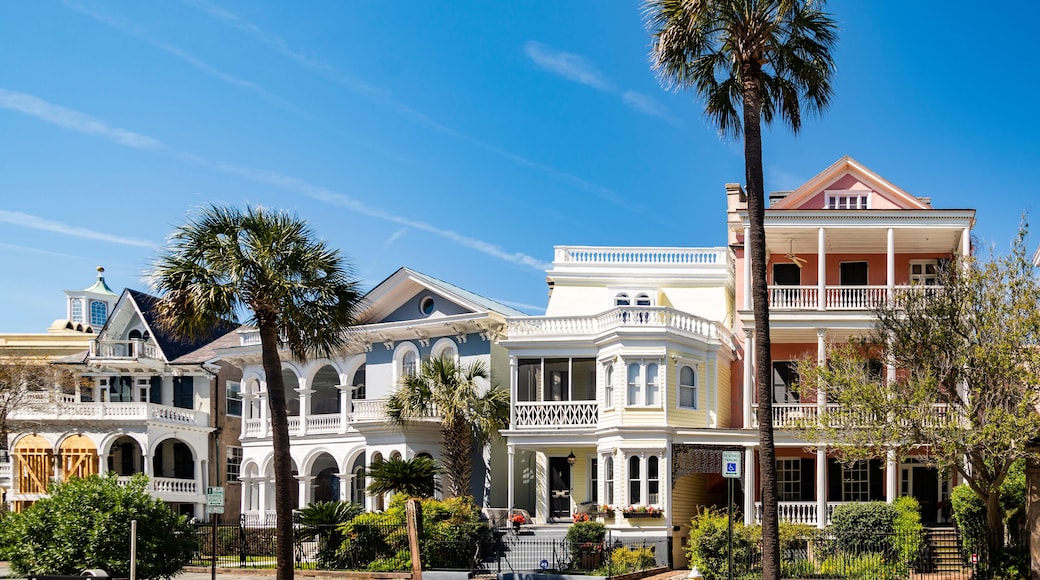Charleston, South Carolina, USA homes along The Battery in the morning.