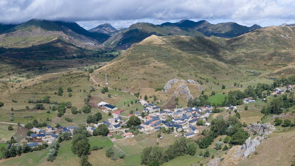 Landscape from the Church of San Claudio in Torrebarrio. Town Hall of San Emiliano. Babia y Luna Natural Park in the province of Leon. Autonomous Community of Castilla y Leon, Spain, Europe