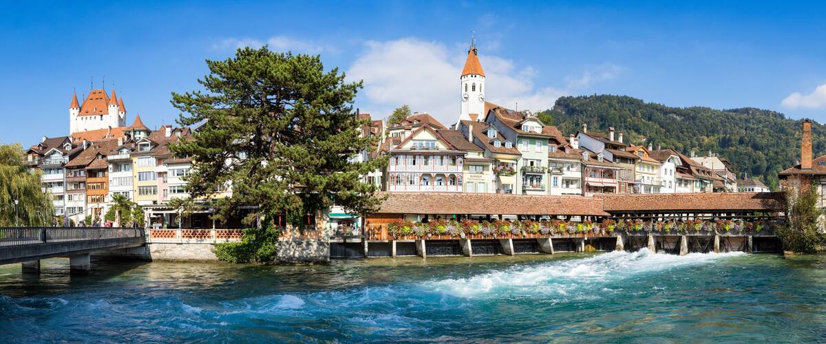 Blick auf die Altstadt von Thun, Schweiz