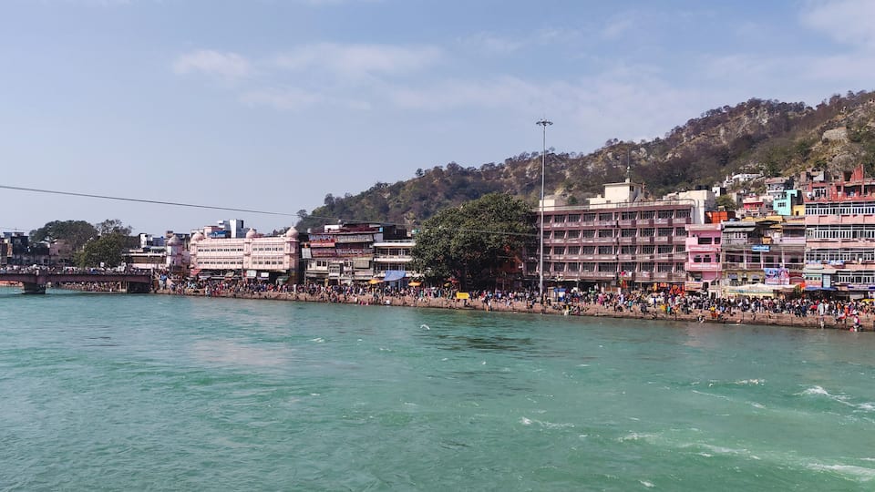 Clean Ganga river water flowing through the ghat of 'Har Ki Pauri'.