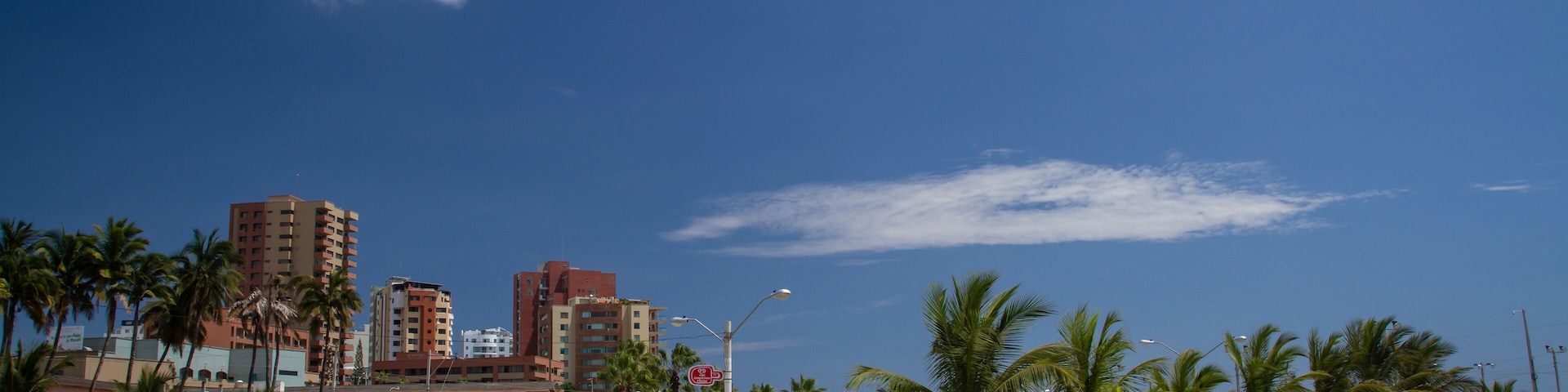 Malecón Playa el Murciélago en Manta