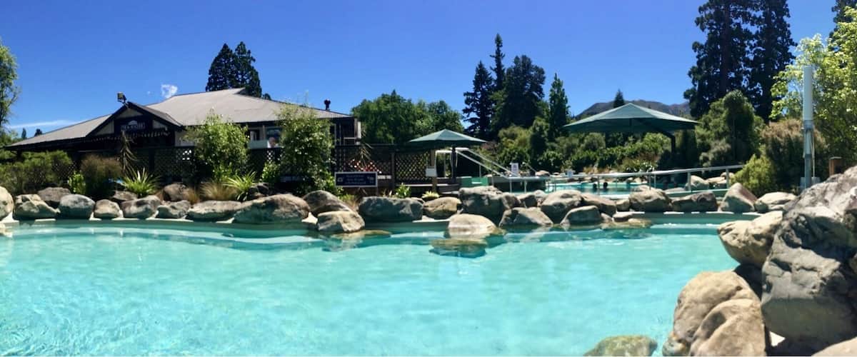 This is a place not to miss in the South Island. The pools are amazing but there are also lots of other great things to do in the area. I took a walk through the beautiful woodland - a great day! 😍