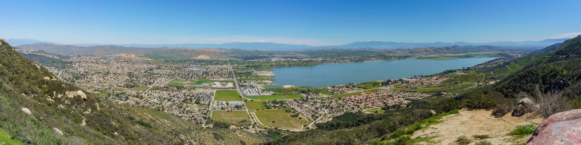 Lake Elsinore Hotel Guide