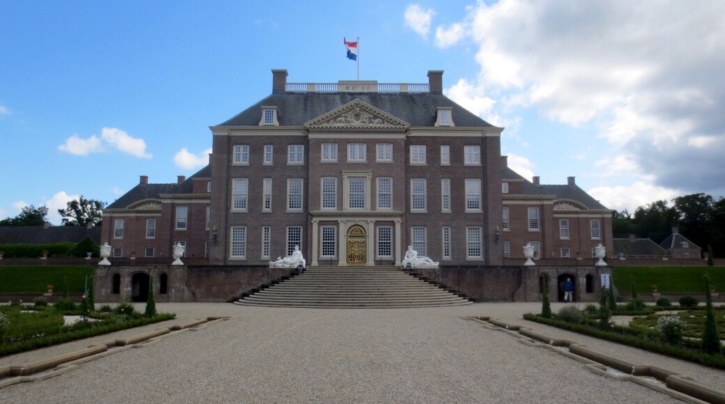 Paleis Het Loo, Apeldoorn.
Achterzijde van het Paleis.
#architecture