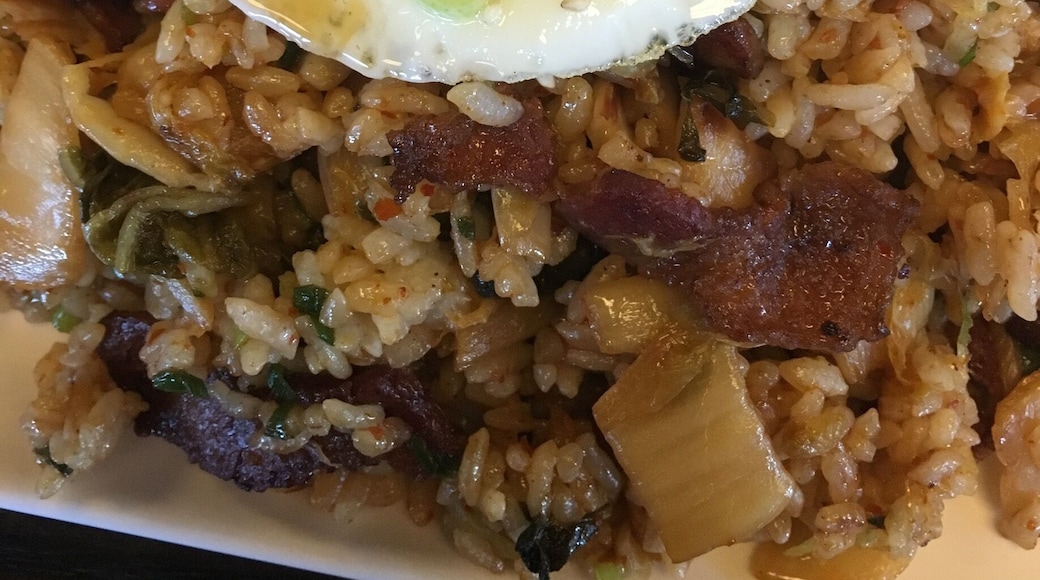 This place has mediocre reviews on Yelp, but the fried rice with kimchi and chicken wings were outstanding.