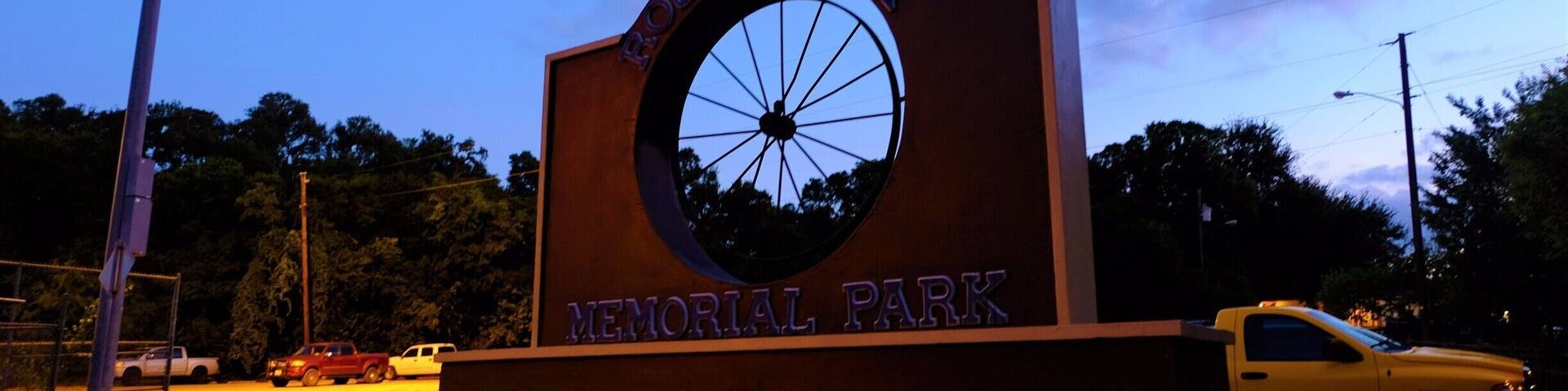 Little known park at the edge of the highway. A small community theatre on the premises as well as a creek.