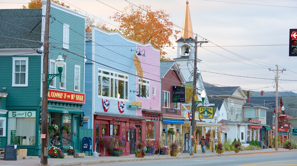 North Conway which includes street scenes