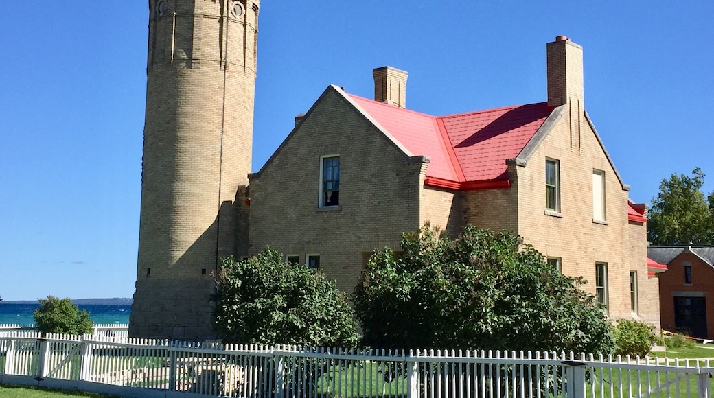 Lake Huron is one the Great Lakes .