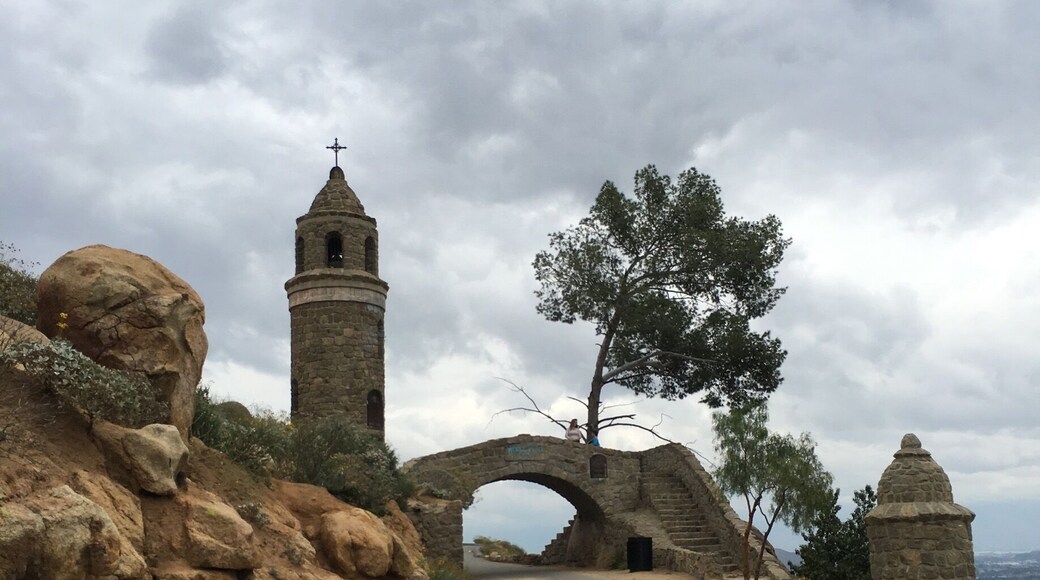 World Peace Bridge on top of Mount Rubidoux is a replica of a noted bridge in Alcántara, Spain.