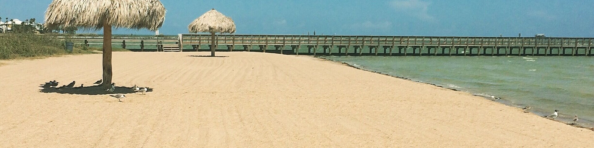 I tell ya, South Texas isn't exactly known for their beaches. However, Rockport Beach is quite lovely, with a long sandbar and not overly crowded. Nice place for a peaceful getaway!