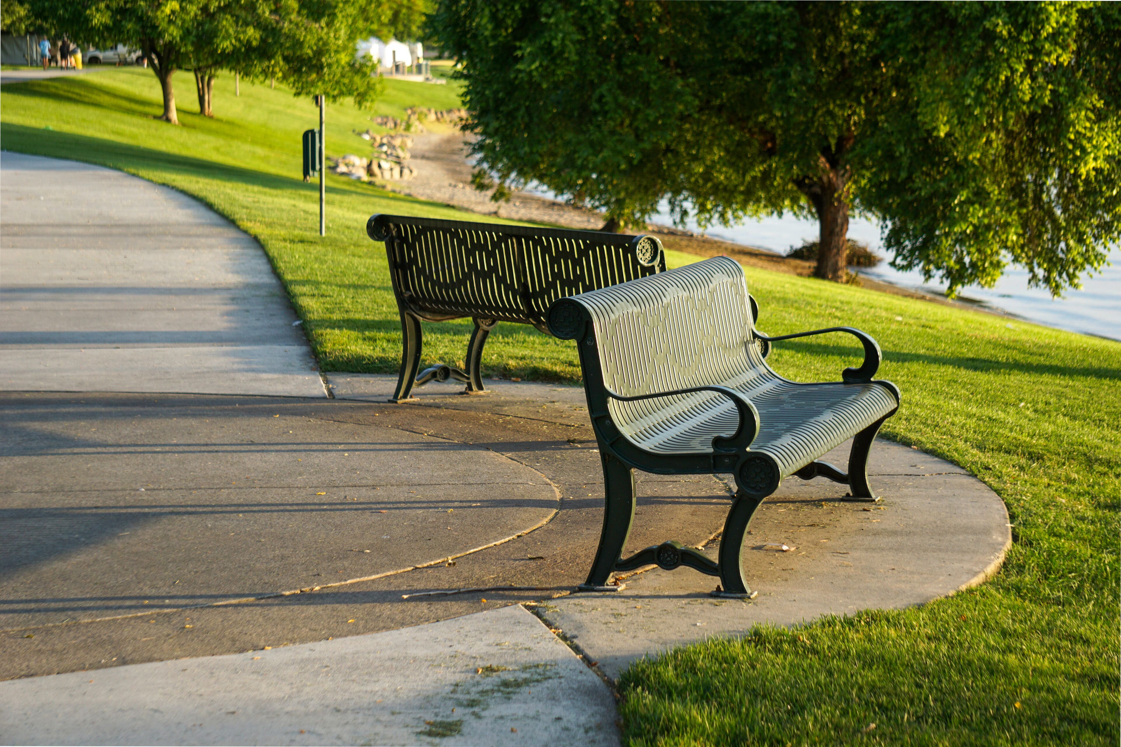 Park benches facing Columbia River in Tri-Cities Washington