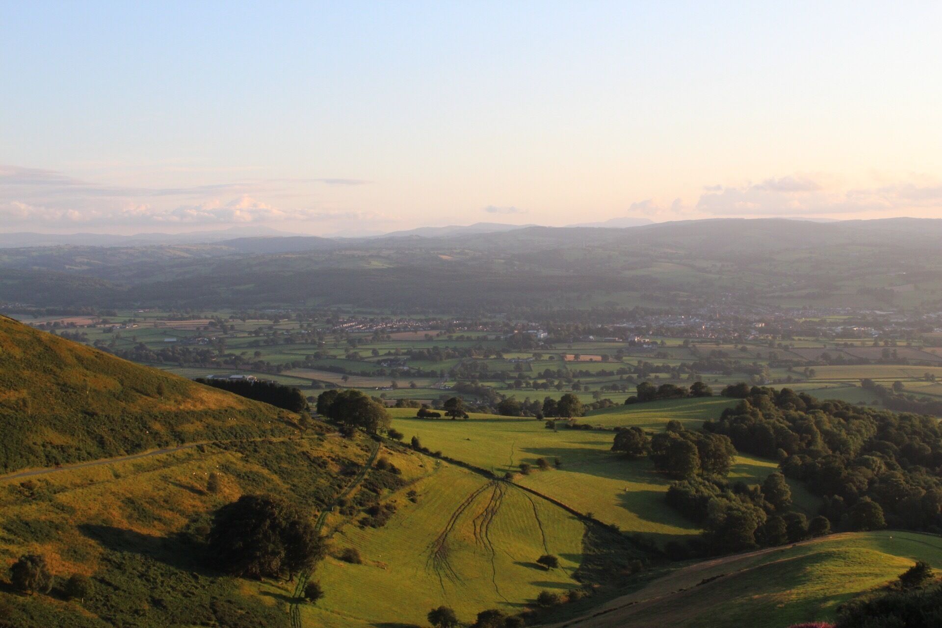 Moel famau beautiful scenery 🌳🌿 #aboveitall