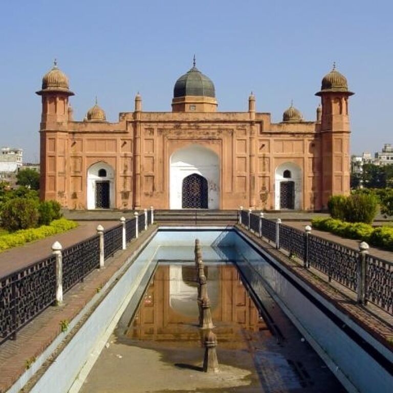 Lalbagh Fort (Bengali: লালবাগ দূর্গ) (also known as "Fort Aurangabad") is an incomplete Mughal palace fortress at the Buriganga River in the southwestern part of Dhaka, Bangladesh. Construction was commenced in 1678 by Prince Muhammad Azam during his 15-month long vice-royalty of Bengal, but before the work could complete, he was recalled by Aurangzeb. His successor, Shaista Khan, did not complete the work, though he stayed in Dhaka up to 1688. His daughter Iran Dukht nicknamed Pari Bibi (Fairy Lady) died here in 1684 and this led him to consider the fort to be ominous.

Lalbagh Fort is also the witness of the revolt of the native soldiers against the British during the Great Rebellion of 1857. As in the Red Fort in India, they were defeated by the force led by the East India Company. They and the soldiers who fled from Meerat were hanged to death at the Victoria Park. In 1858 the declaration of Queen Victoria of taking over the administrative control of India from the Company was read out at the Victoria park, latter renamed Bahadur Shah Park after the name of the last Mughal Emperor who led that greatest rebellion against then British empire.
