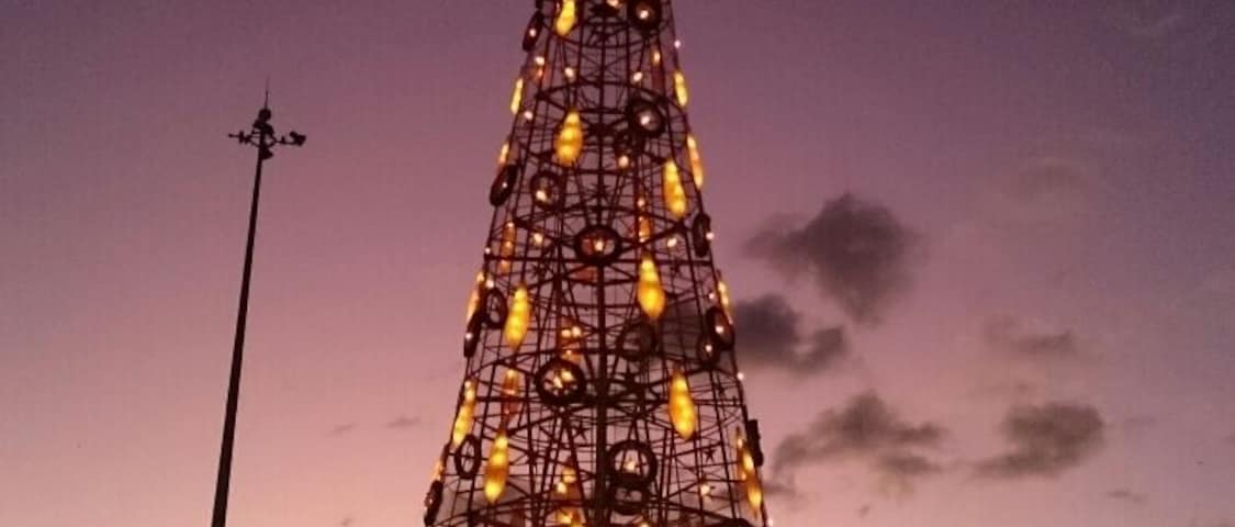 Trying out this app. Taken 4 days ago while waiting for the Pop Up Night Cinema to kick off.