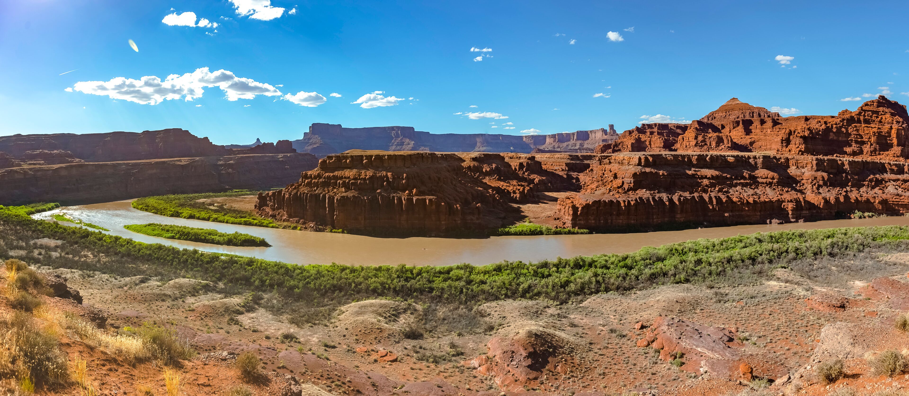 Late afternoon light on the Green River in Utah's canyonlands panorama