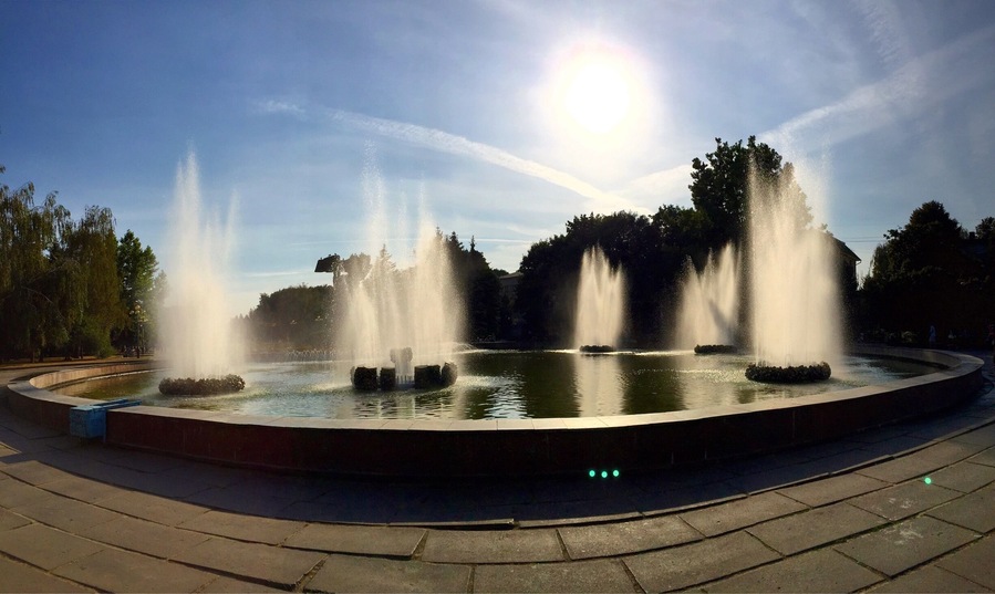 Finally, a functioning fountain.