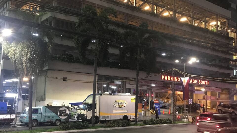 Multi level parking for Araneta Coliseum. Flat rate (P50) during World Slashers