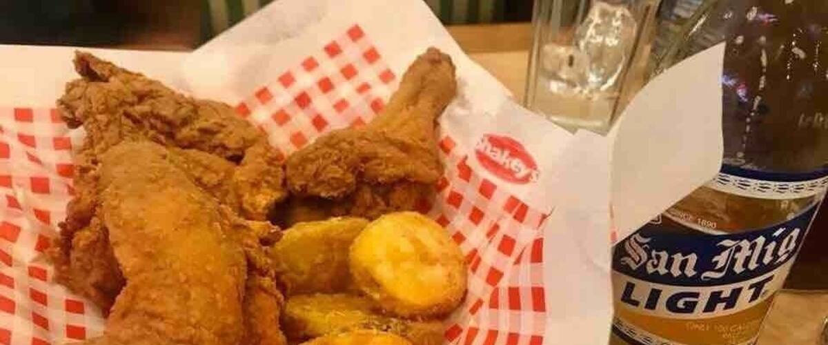 Golden Fried Chicken and Mojos At Shakey’s