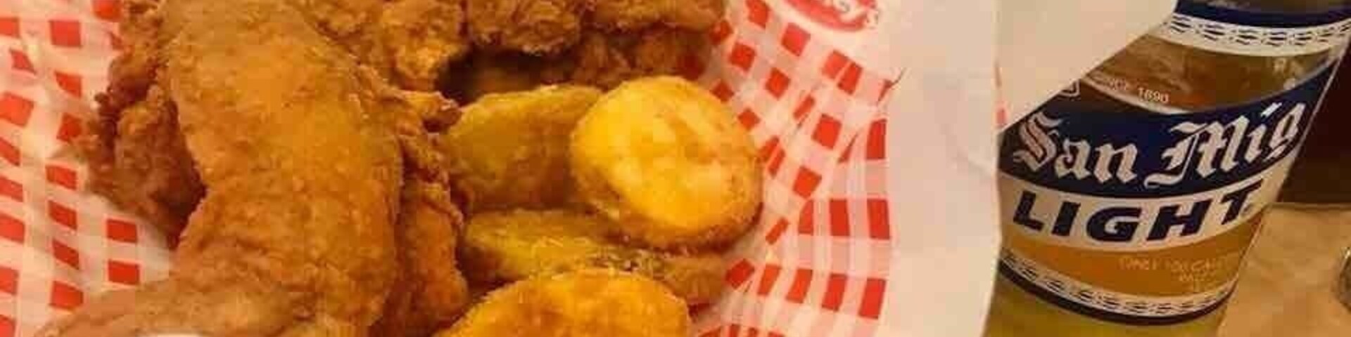 Golden Fried Chicken and Mojos At Shakey’s