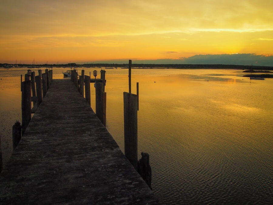 A golden evening on a pier in Westport Point Historic District, Massachusetts.
#goldenhour