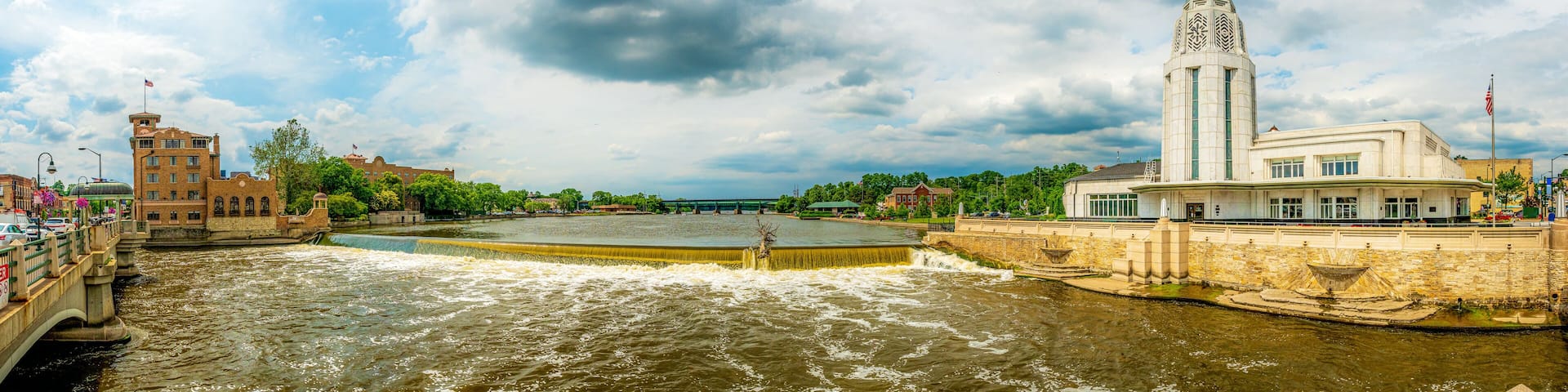 St Charles and the Fox River
