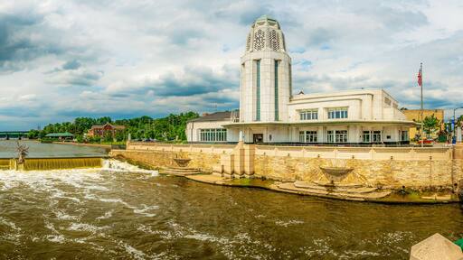 St Charles and the Fox River