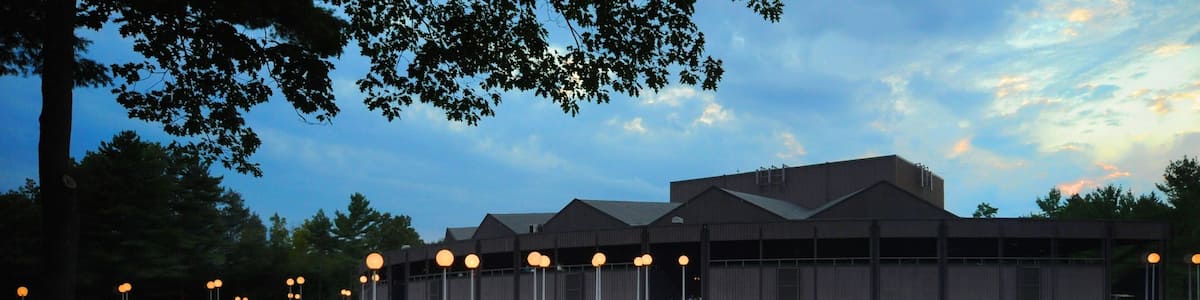 Saratoga Springs as well as a large group of people