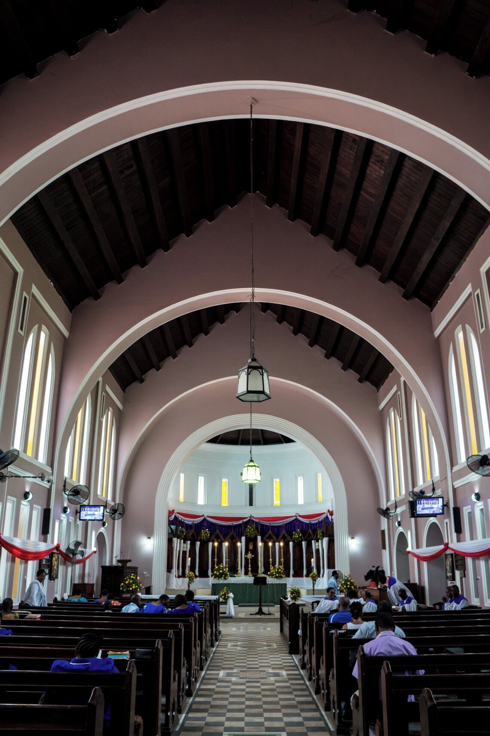 Visiting St. Alban's Anglican Church, Dar es Salaam (Tanzania) 

http://bit.ly/1K6sIK2