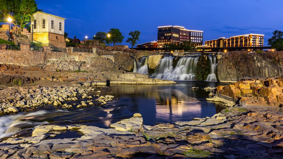 Sioux Falls Waterfall City Skyline at Blue Hour Night