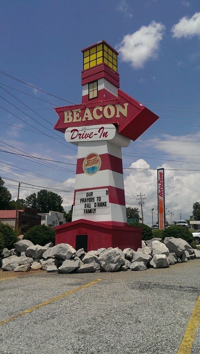 Opened in 1946, The Beacon is a Spartanburg icon. It started off as a drive-in, ans now specializes in burgers and shakes. Long-time (nearly 58 years!) employee JC Strobel made the Beacon even more famous with his classic "Call It" when asking for your order. In his memory, a nearby road has been named JC Strobel Blvd.  #troverdetour