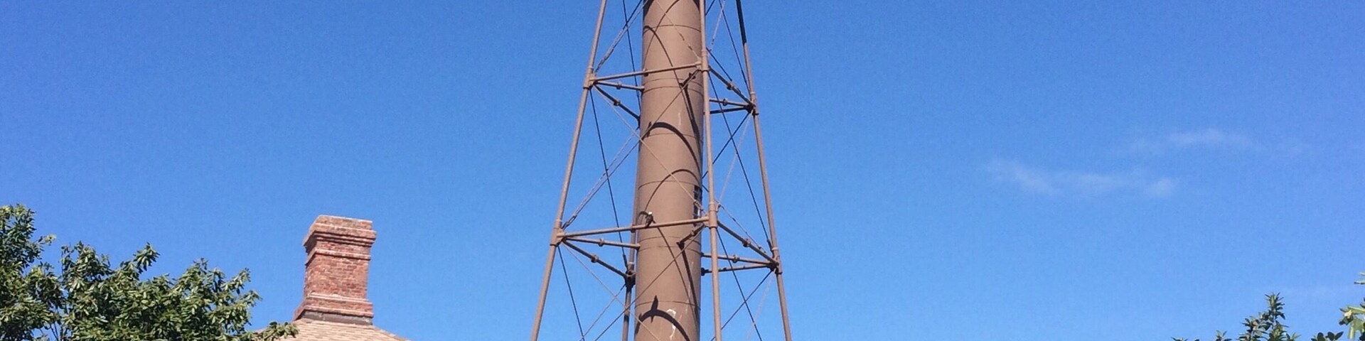 This historic lighthouse sits just yards away from a beautiful white sand beach on the Gulf of Mexico. Getting into Sanibel Island during high season (Jan- April) can be a pain since there is a toll ($6/car) and only one road in and out. The light was built in 1884 and I love how it contrasts the #blue sky!