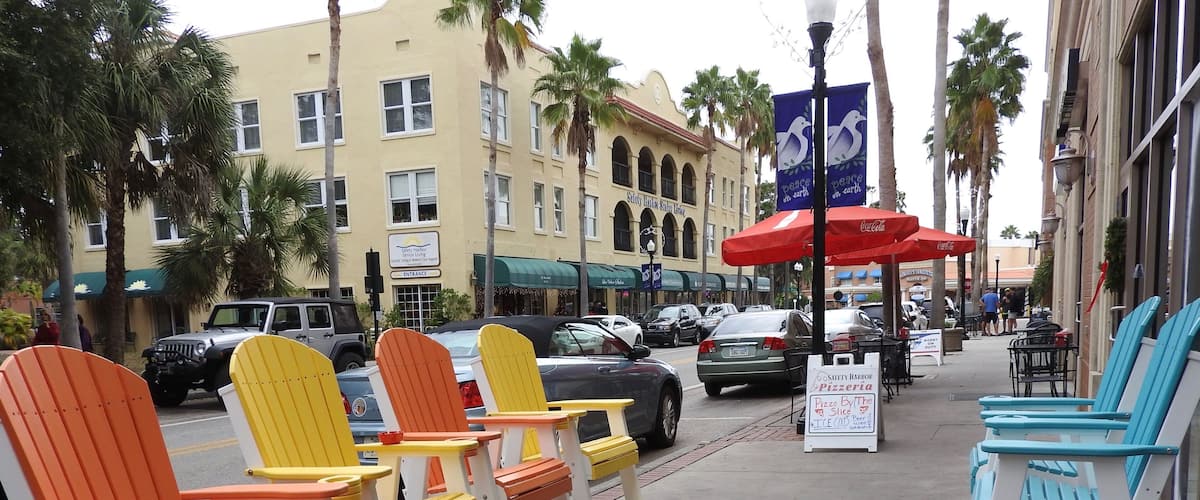 Safety Harbor's tree-lined streets and quaint, "small-town" appearance are unusual in heavily urbanized Pinellas County. The area has been inhabited since the Stone Age. In June 2008, a 6,000-year-old spearhead was found at Marshall Street Park.
#town #OnTheRoad
