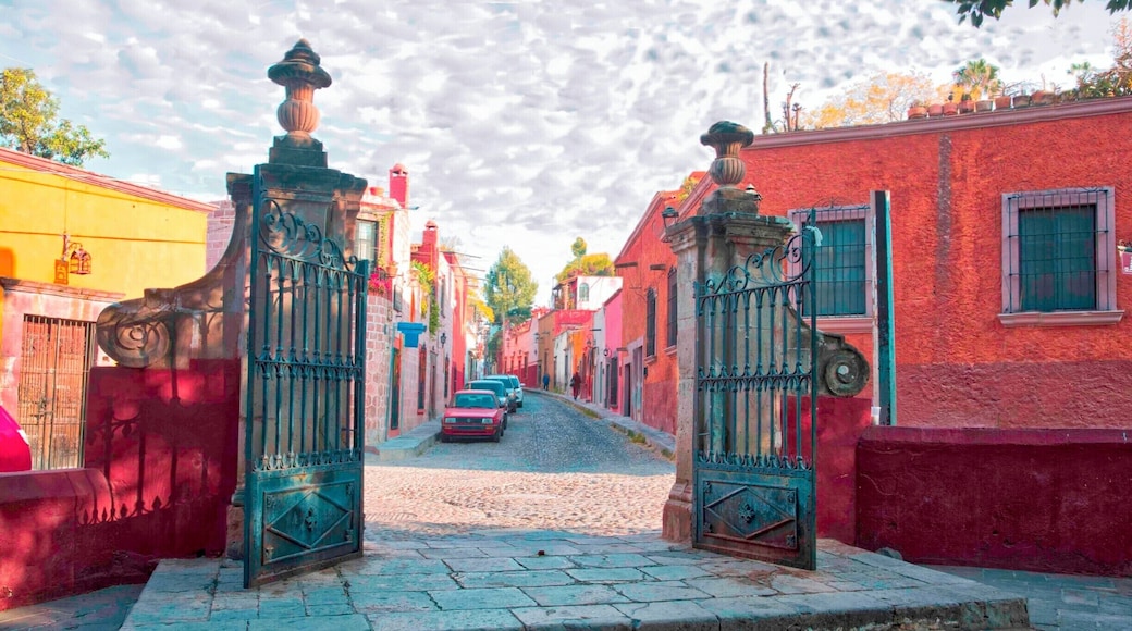 San Miquel de Allende is gorgeous in the early morning light. This exit from the City's central park shows the character of San Miquel's well-preserved architecture and cobblestone streets.