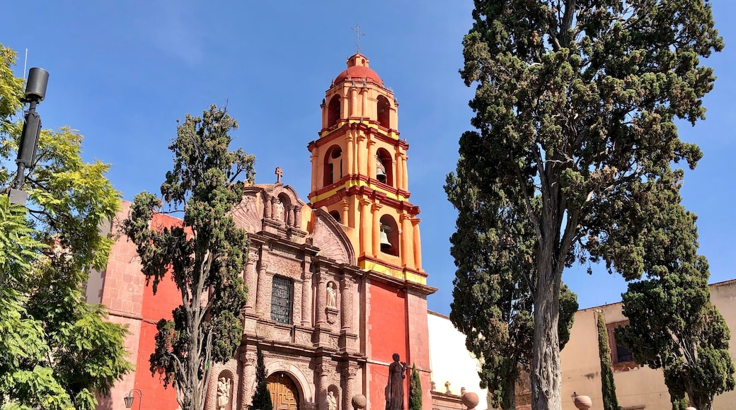 A beautiful day and the beautiful Church of San Felipe. San Miguel, you continue to amaze me.