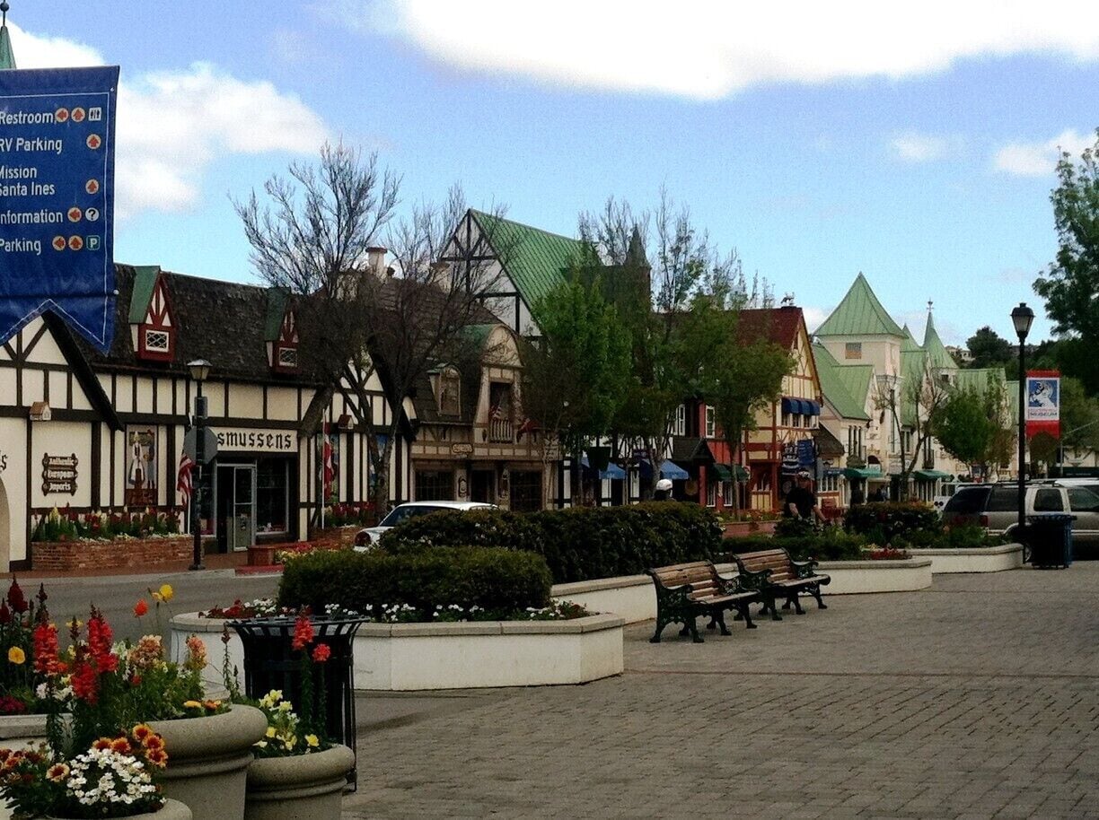 A charming, but touristy, Danish town we stopped at on our drive down the Pacific Coast Hwy. It's a great place to stop for lunch, or dessert. We only spent about 1.5 hours wandering the streets before we continued our drive.

For more info, please visit http://thetradingtravelers.com/california-dreamin-driving-the-pacific-coast-highway/