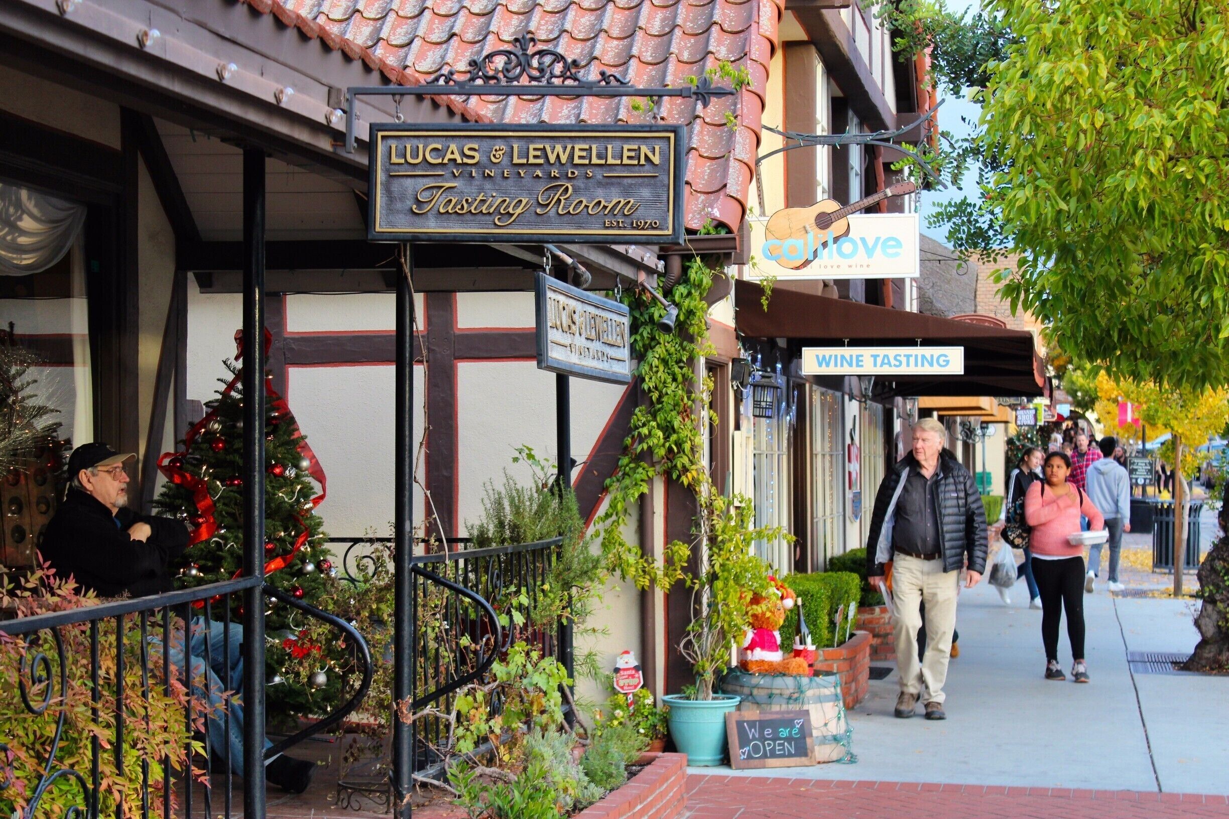 Solvang, California - The Danish Capital of America! This quaint city is home to a vast array of restaurants, bakery after bakery, and mom and pop merchants offering a taste of Denmark in California.

#California
#roadtrip
#Danish
#Solvang
#lifeatexpedia
#weloveourmarkets
#AMER