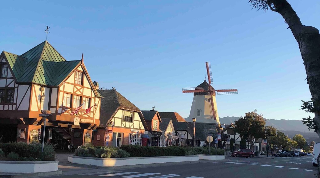 Danish inspired Solvang is home to Solvang Bakery, one of the best bakeries I’ve tasted