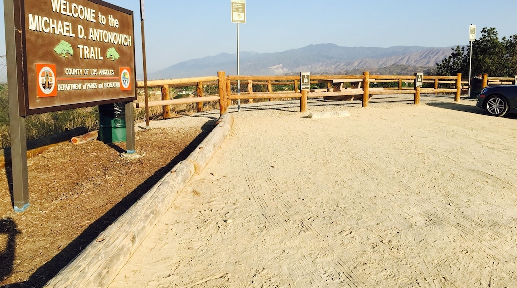 Beautiful trail hidden in a suburb outside Los Angeles named after a a currently sitting Los Angeles County Supervisor...#Hiking