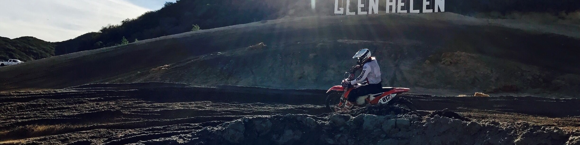 Sunday race day at Glen Helen