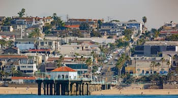 Morning view of the shore near Manhattan Beach and Redondo Beach