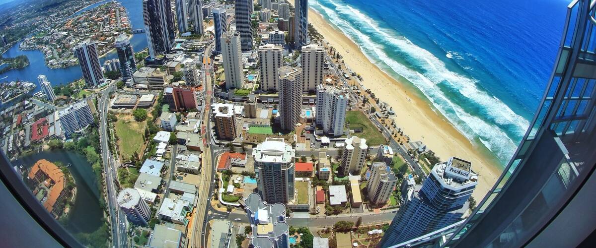 The view up here 😍 from the 77th floor in the Q1 building in the SkyPoint observation Deck