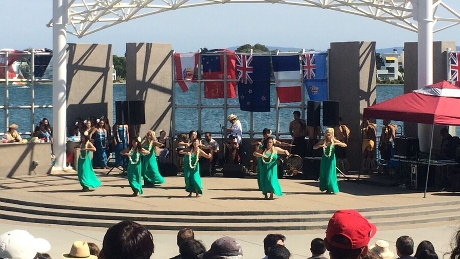 The Dance Group on the stage,Ryan J Leo Park