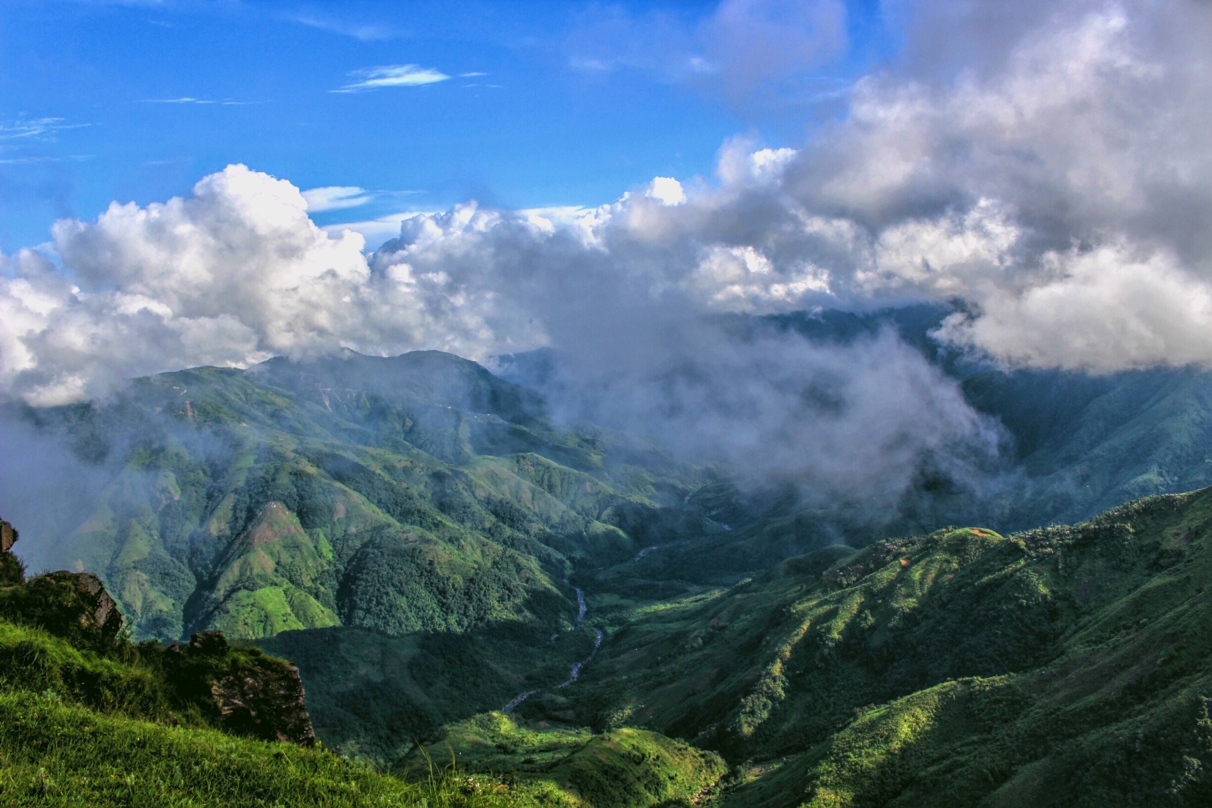 A little beyond Smit Village lies the Laitlum Canyons that offers a bird&#x27;s eye view of Shillong&#x27;s beautiful gorges. 
