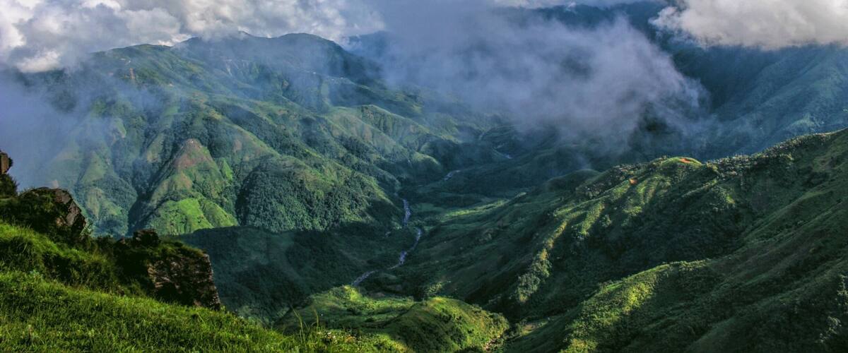 A little beyond Smit Village lies the Laitlum Canyons that offers a bird's eye view of Shillong's beautiful gorges.