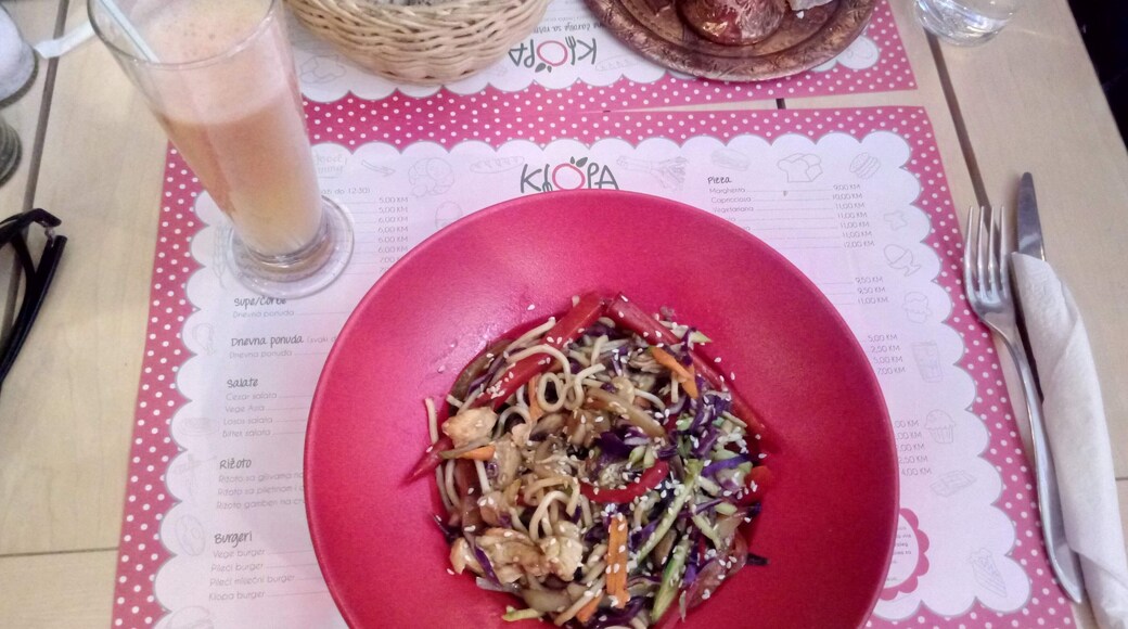 Great restaurant situated in the main touristy and pedestrian street, in the center of Sarajevo.
This is my favorite dish here - chicken wok with fresh squazeed fruit juice.
Here you can also try Bosnian coffee.