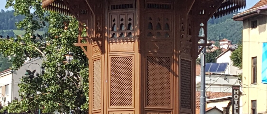 The Sebilj is an Ottoman wooden fountain in the centre of the old town. It is said that if you drink from the fountain, you will return to Sarajevo.
  -2018
