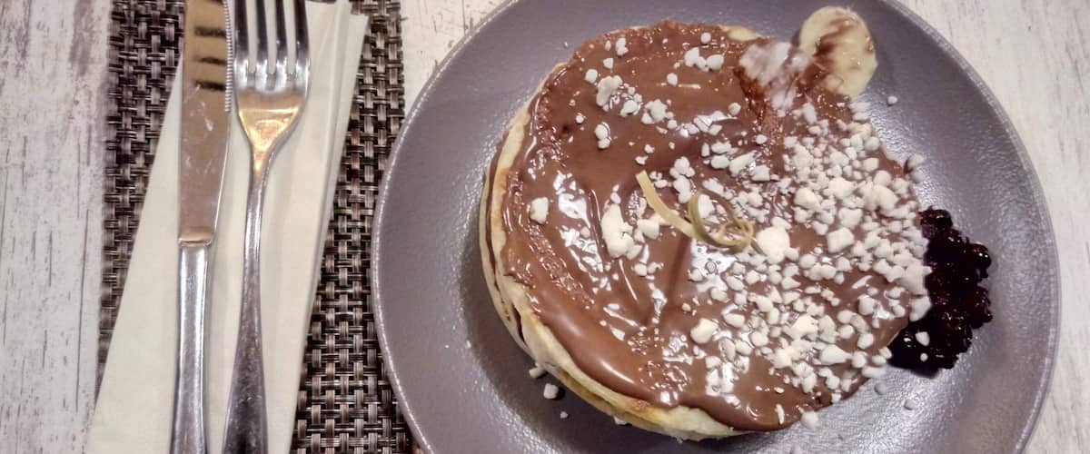 Very good sendwiches and different types of pancakes and other desserts.
I like to come here because it's a quiet place. The music it's not loud and interior is wonderful.
#food #sarajevo