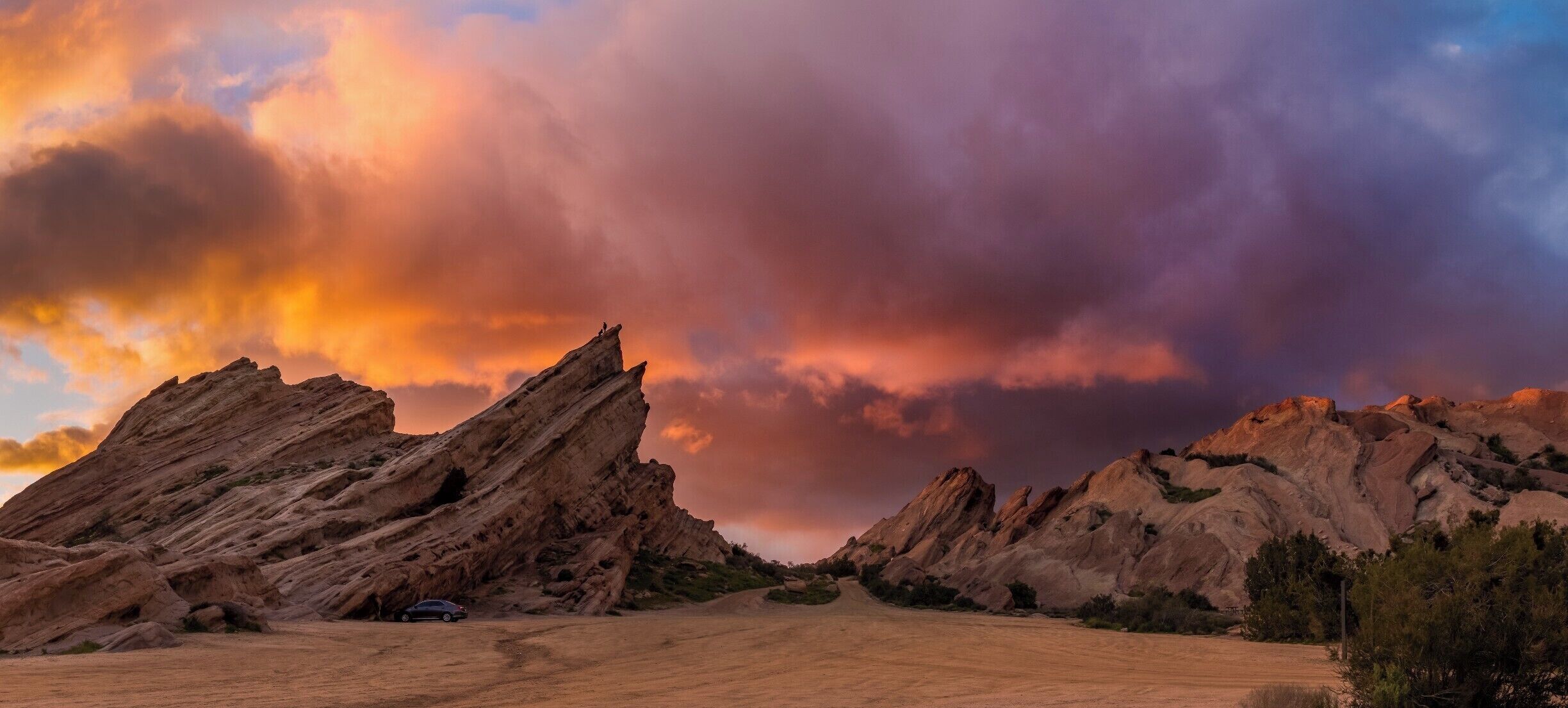 The famous Vasquez Rocks, where countless movies, music videos, TV shows and more were filmed.

#Free
#LikeALocal
#TroveOn
#StunningStructures
#FindingtheUniverse
#artvin #sefayamak #beautifuldestinations #igtravel #passionpassport #wonderful_places #landscapephotography #landscapes #natgeotravel #travelphoto #bestvacations #ourplanetdaily #stayandwonder #breathtaking #landscapelovers #traveldeeper #wonderlust #amazingview #worldplaces #bbctravel #beautifulplaces #nakedplanet #citybestpics #earthofficial #tasteintravel #turkeyday #discoverglobe #worldtravelpics #mountains #gooutside