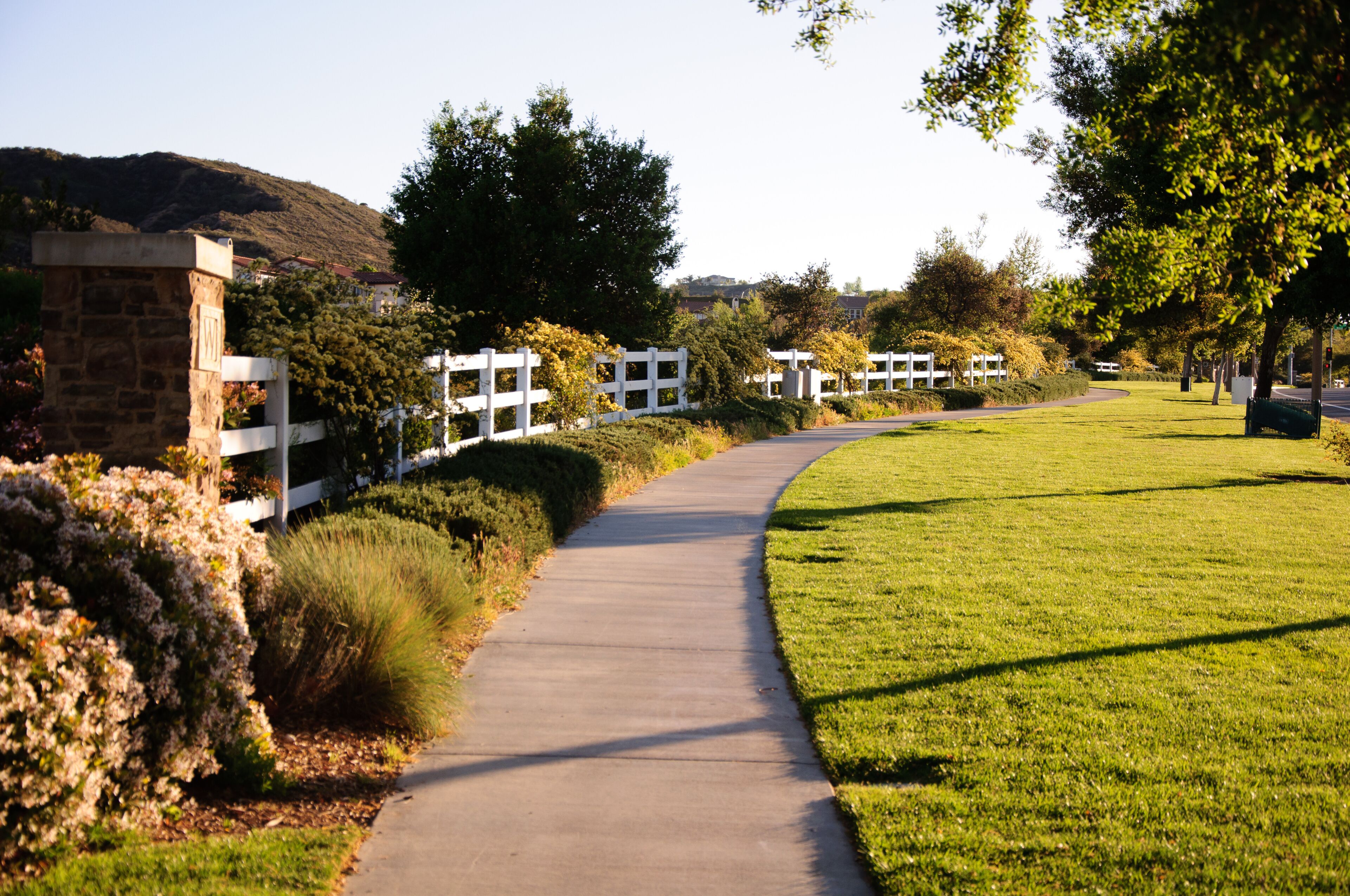 Pedestrian walkway for exercise and walk